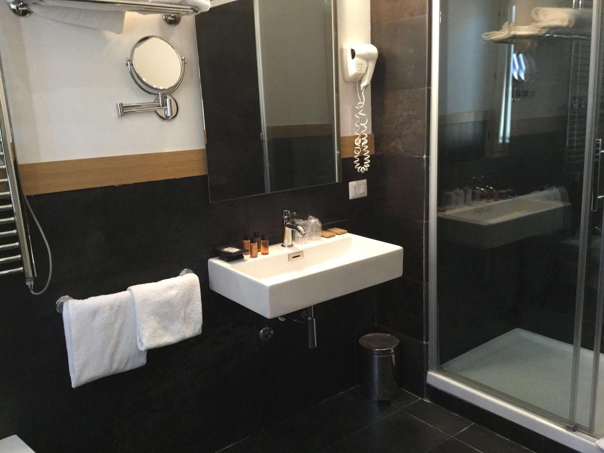 Rhome Terminal Guest House Rom Eksteriør billede